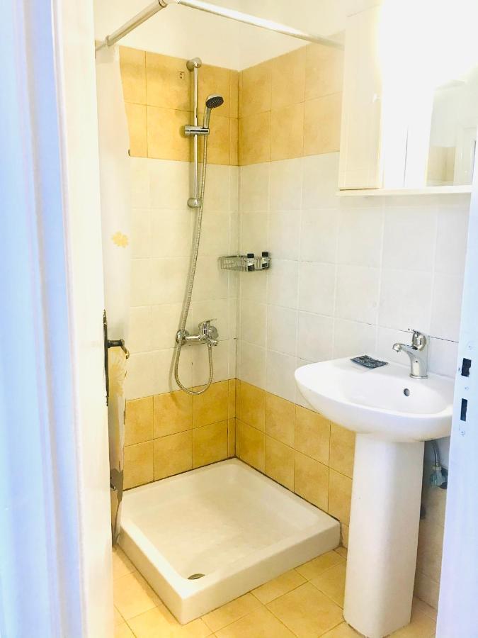 Room In Studio - Studio Banos Apartments And Swimming Pool Roda  Extérieur photo
