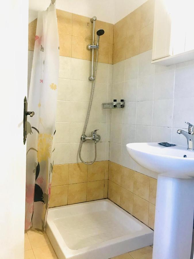 Room In Studio - Studio Banos Apartments And Swimming Pool Roda  Extérieur photo